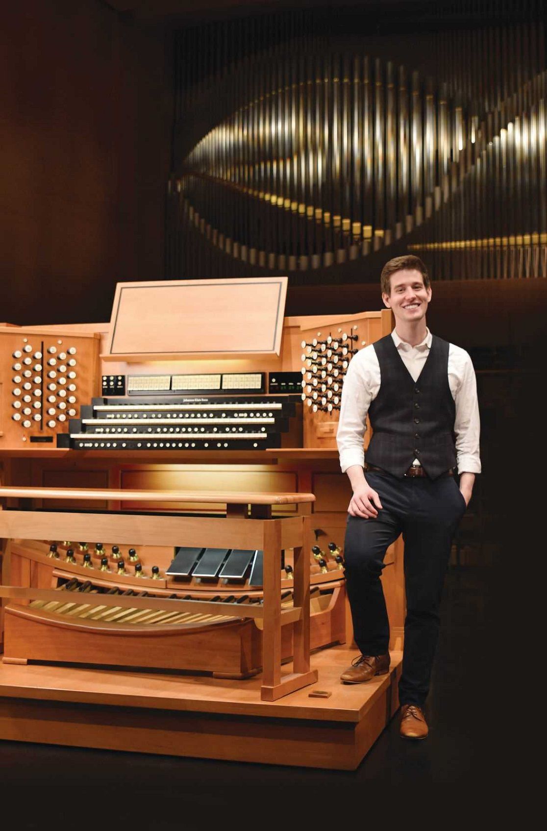 Organist Greg Zelek